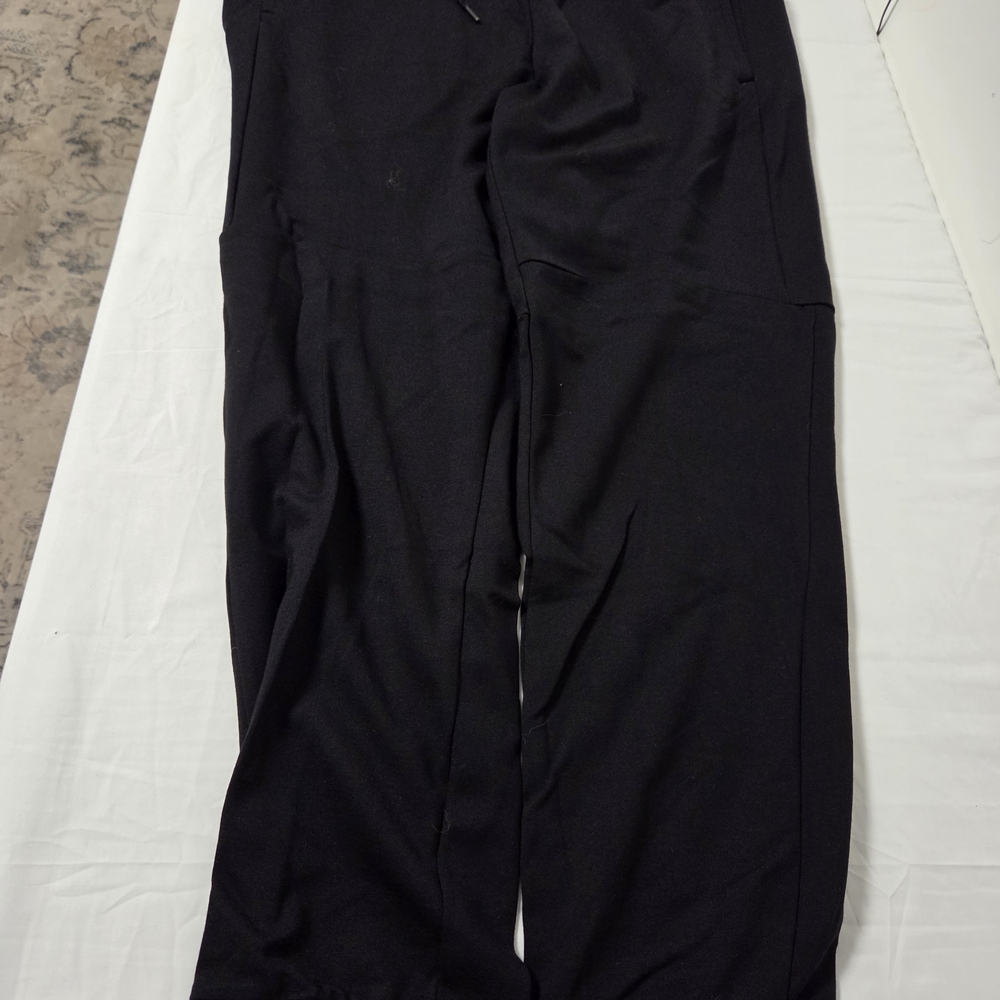 Luxe Men's Classic Black Sweatpants